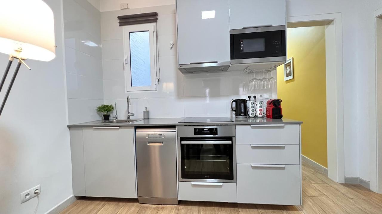 Apartment New Camp Nou Apartment/diret Airport,beautiful *