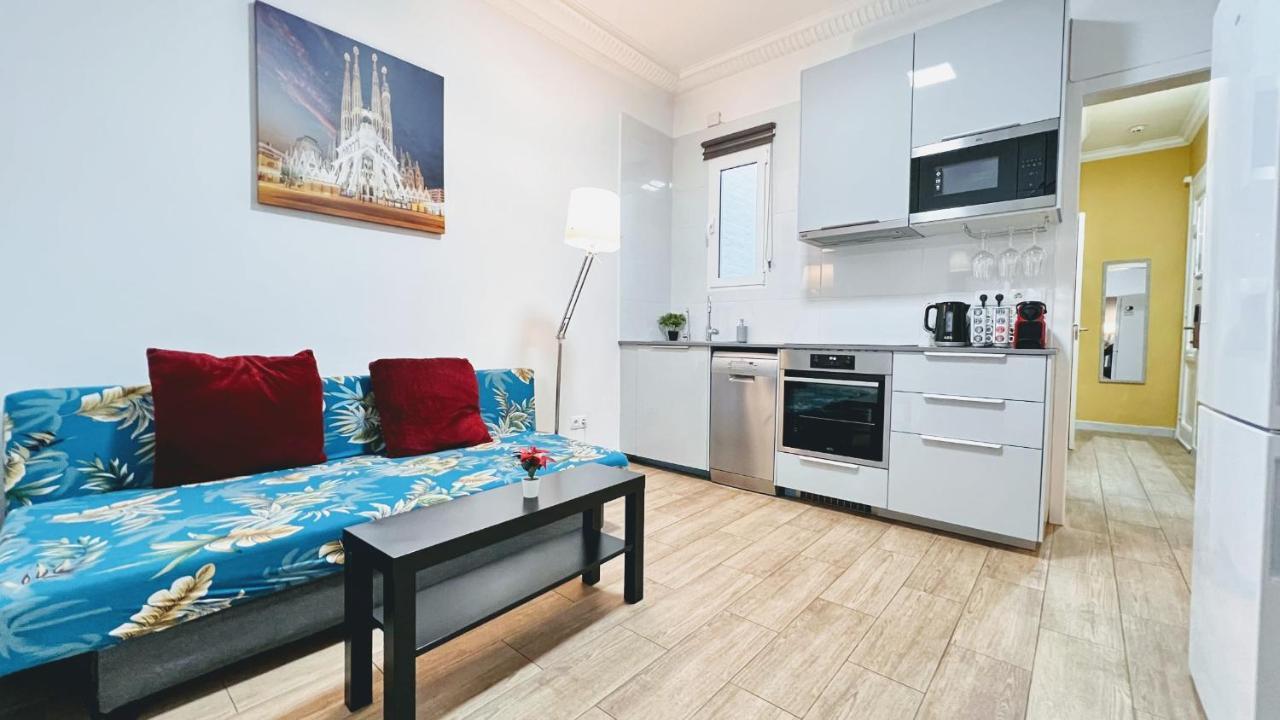 New Camp Nou Apartment/diret Airport,beautiful Apartment